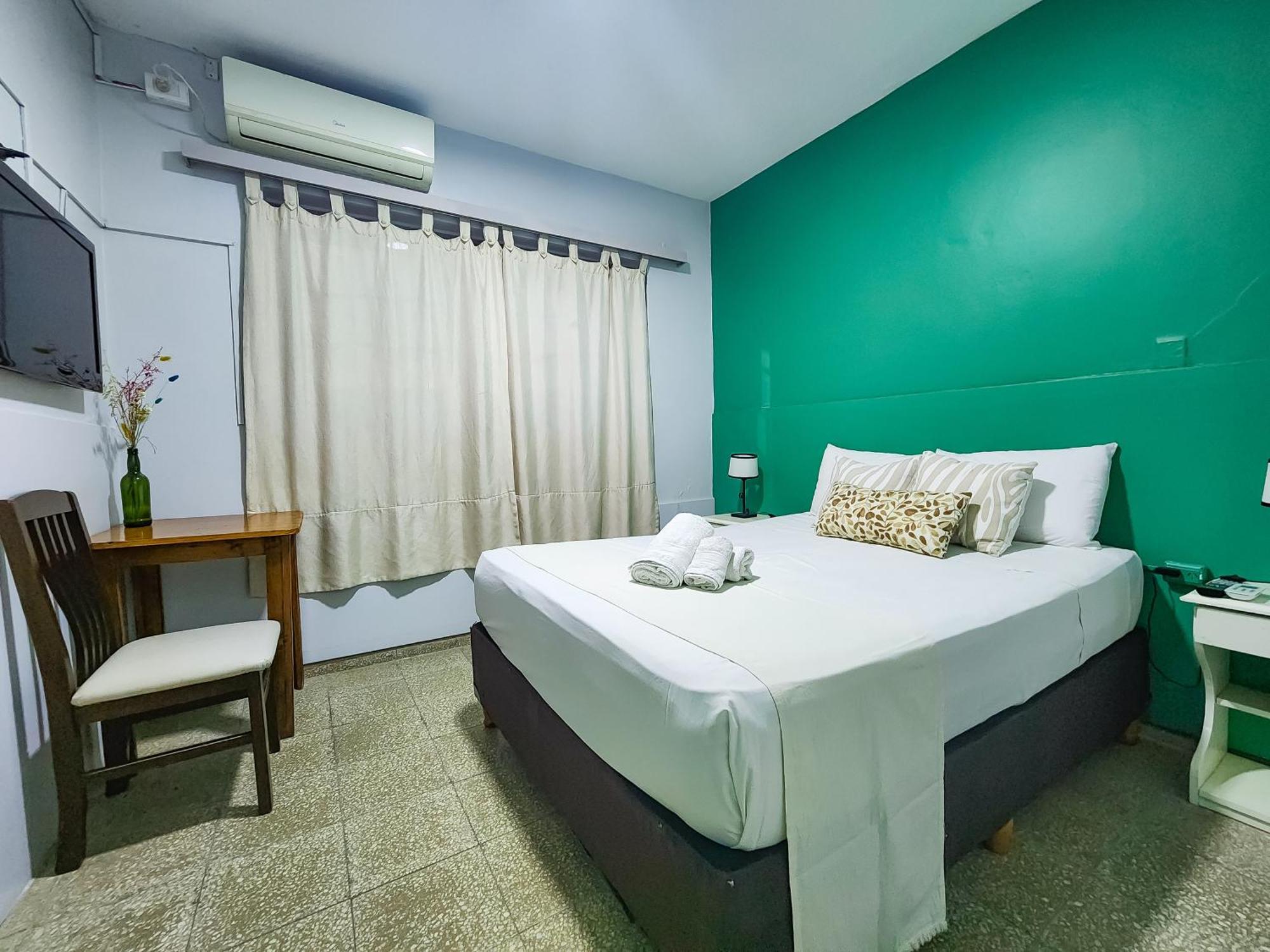 Juan B Justo Hotel Mendoza