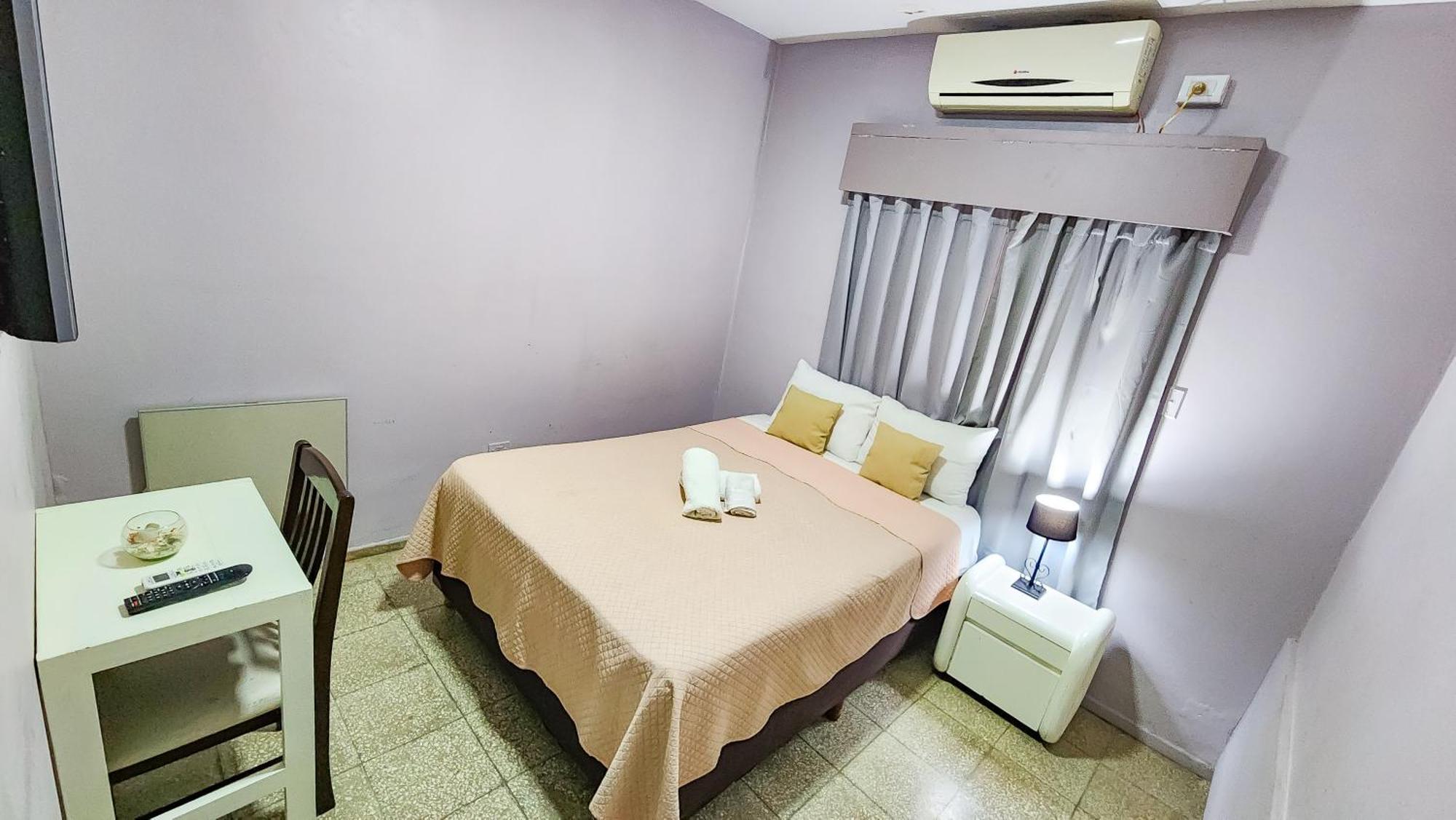 Juan B Justo Hotel 2*