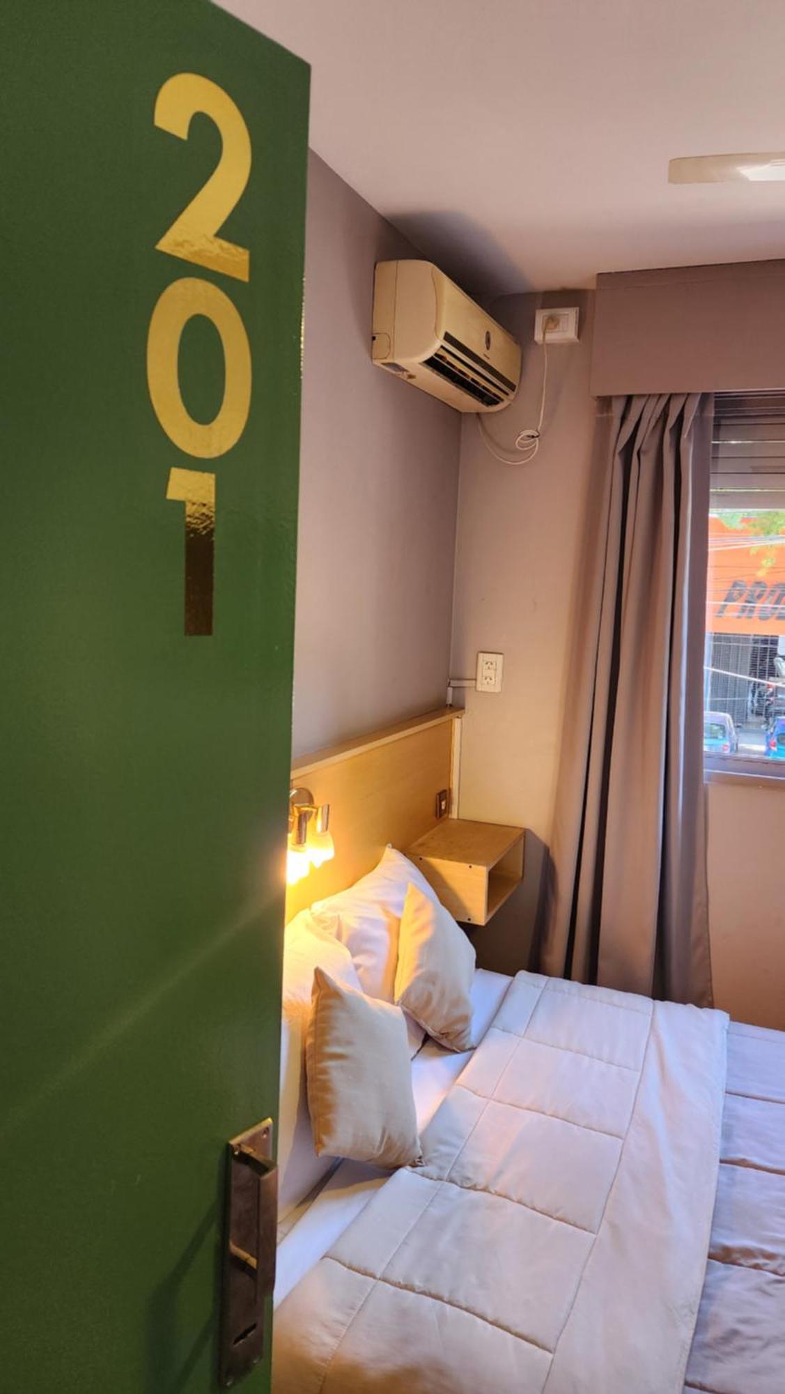 Hotel Juan B Justo Mendoza