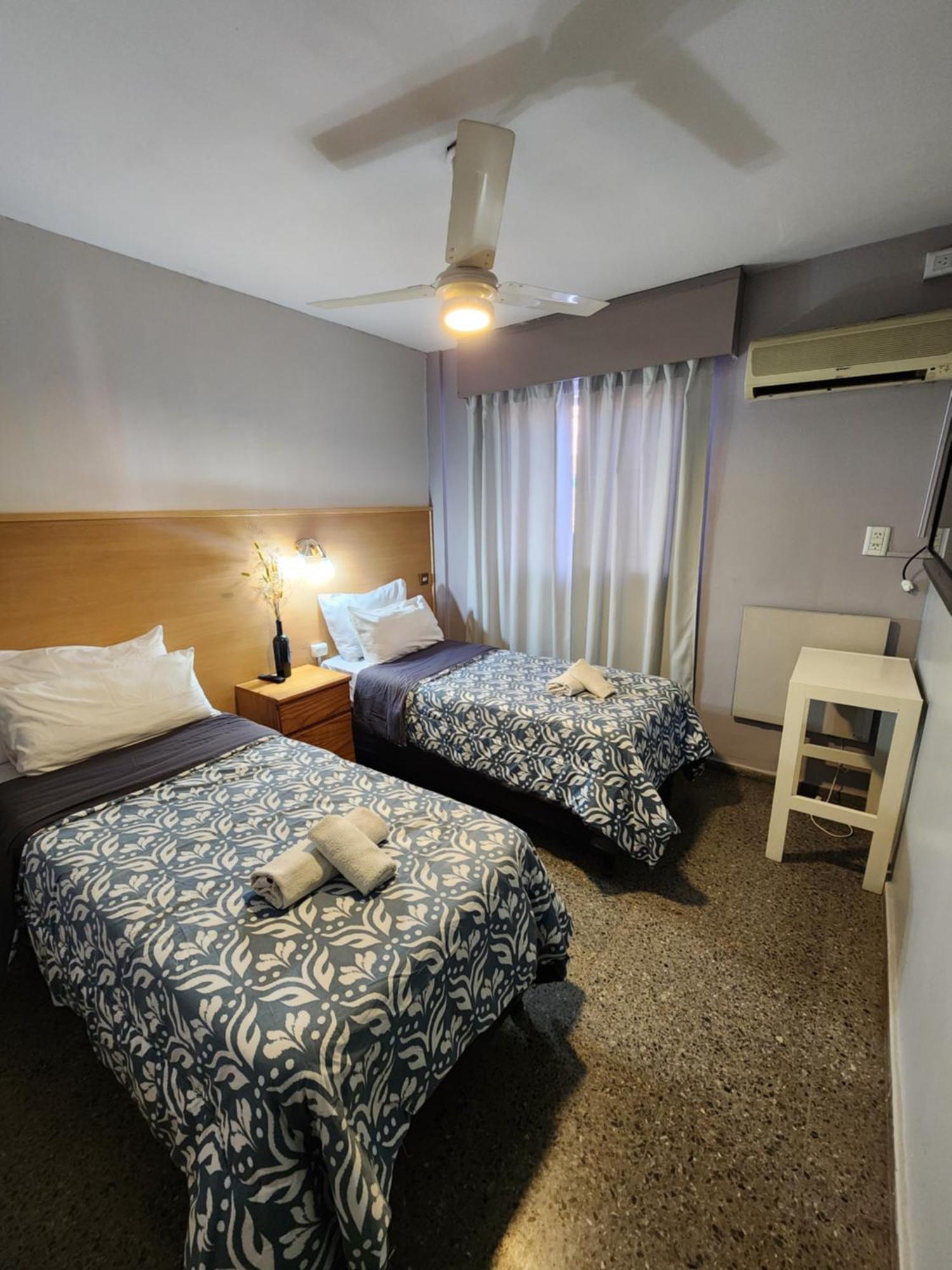 Hotel Juan B Justo Mendoza